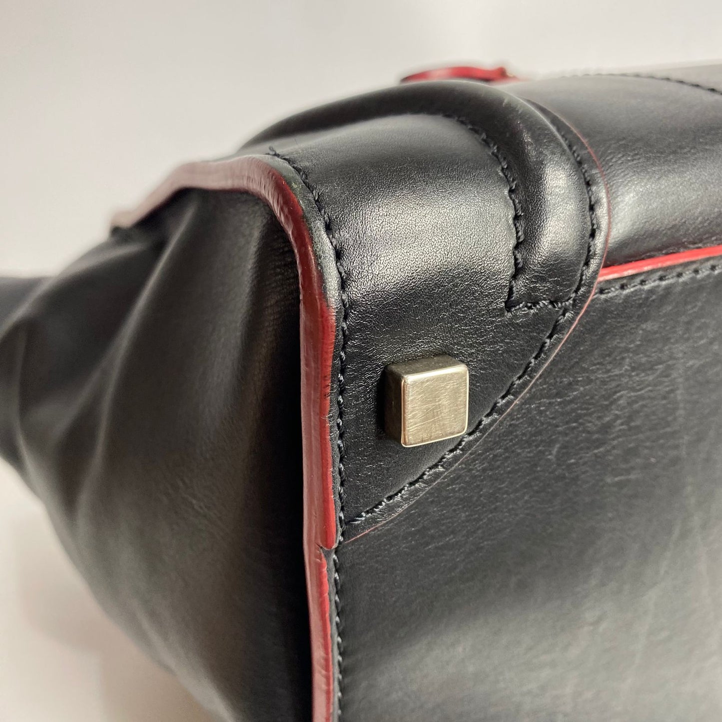 Celine Luggage Black, Red Pipin