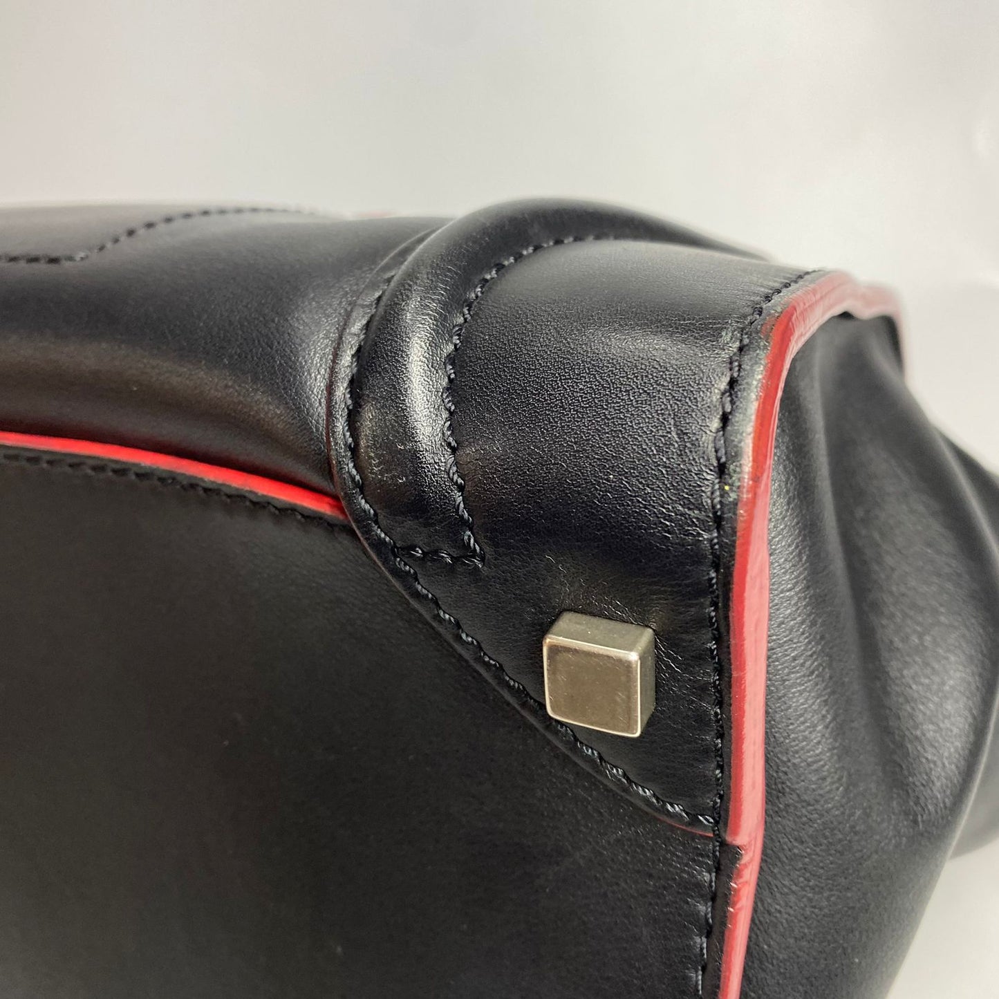 Celine Luggage Black, Red Pipin