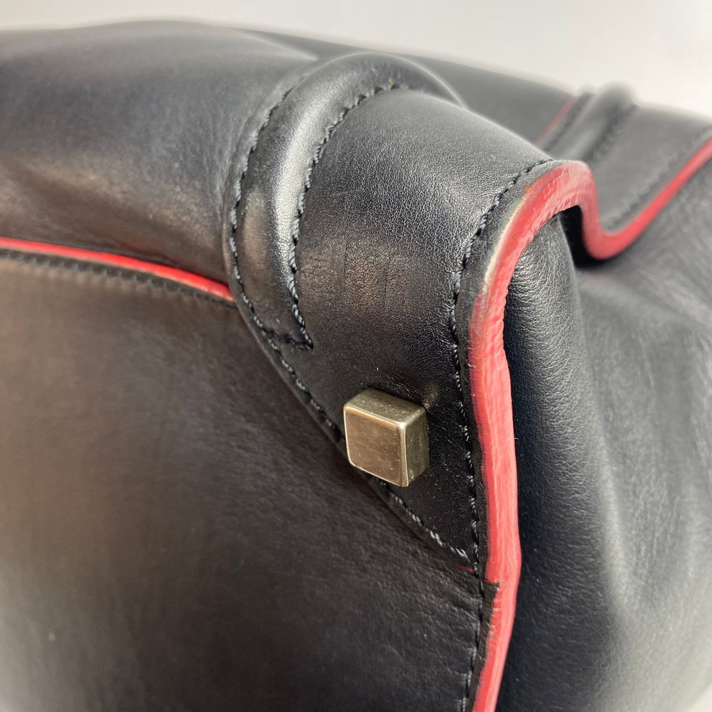Celine Luggage Black, Red Pipin