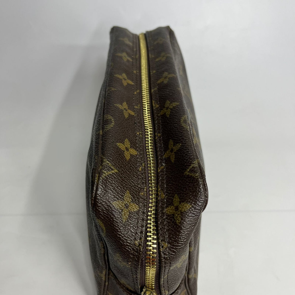 Louis Vuitton Trousse Toilette 28 Mono