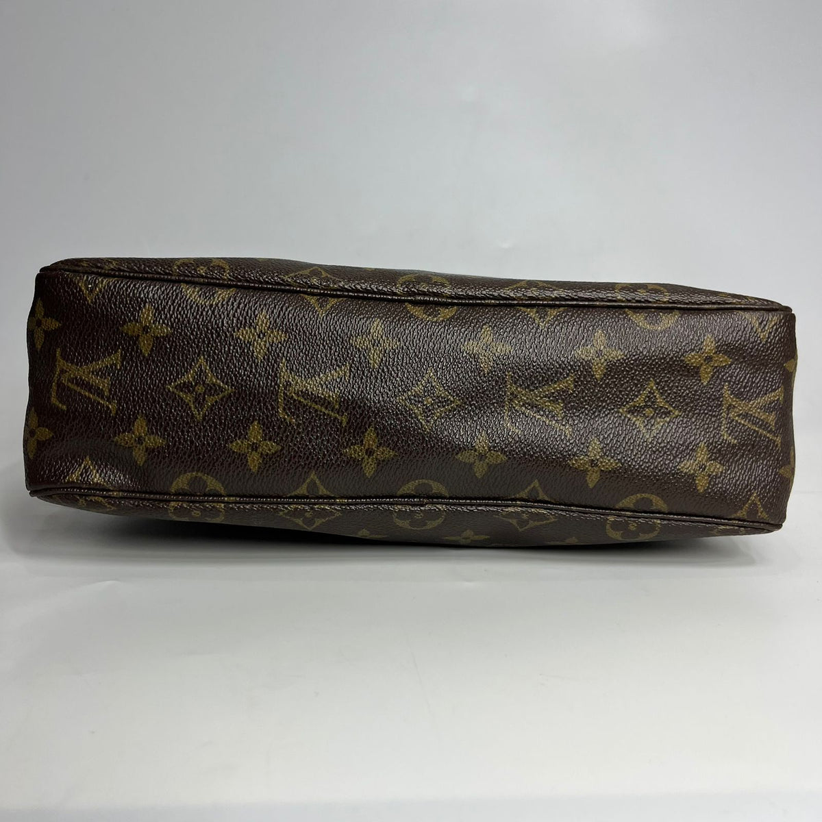 Louis Vuitton Trousse Toilette 28 Mono