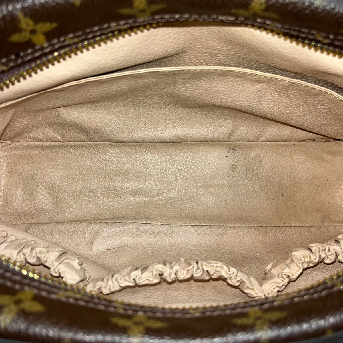 Louis Vuitton Trousse Toilette 28 Mono