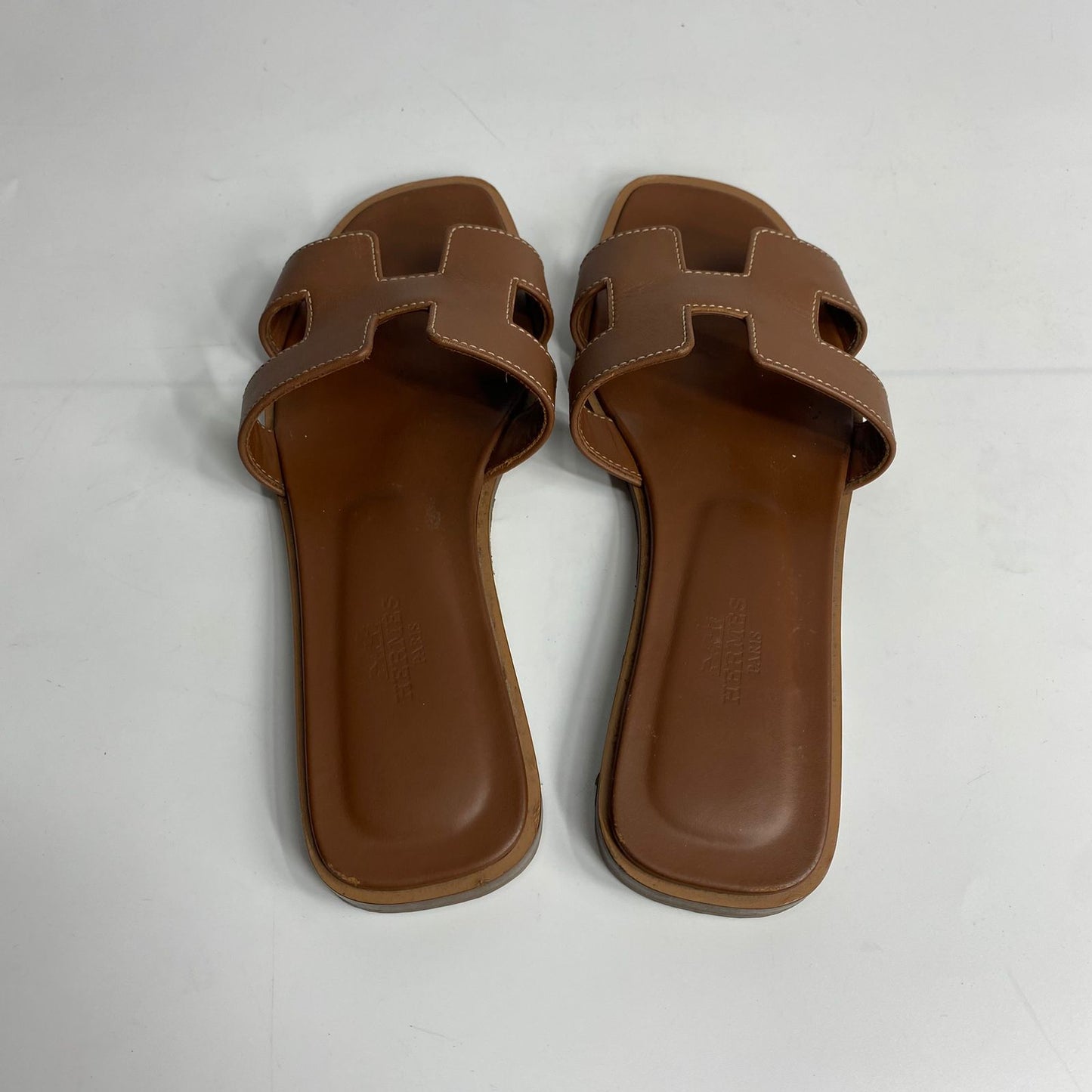 Hermes Oran Brown Size 35