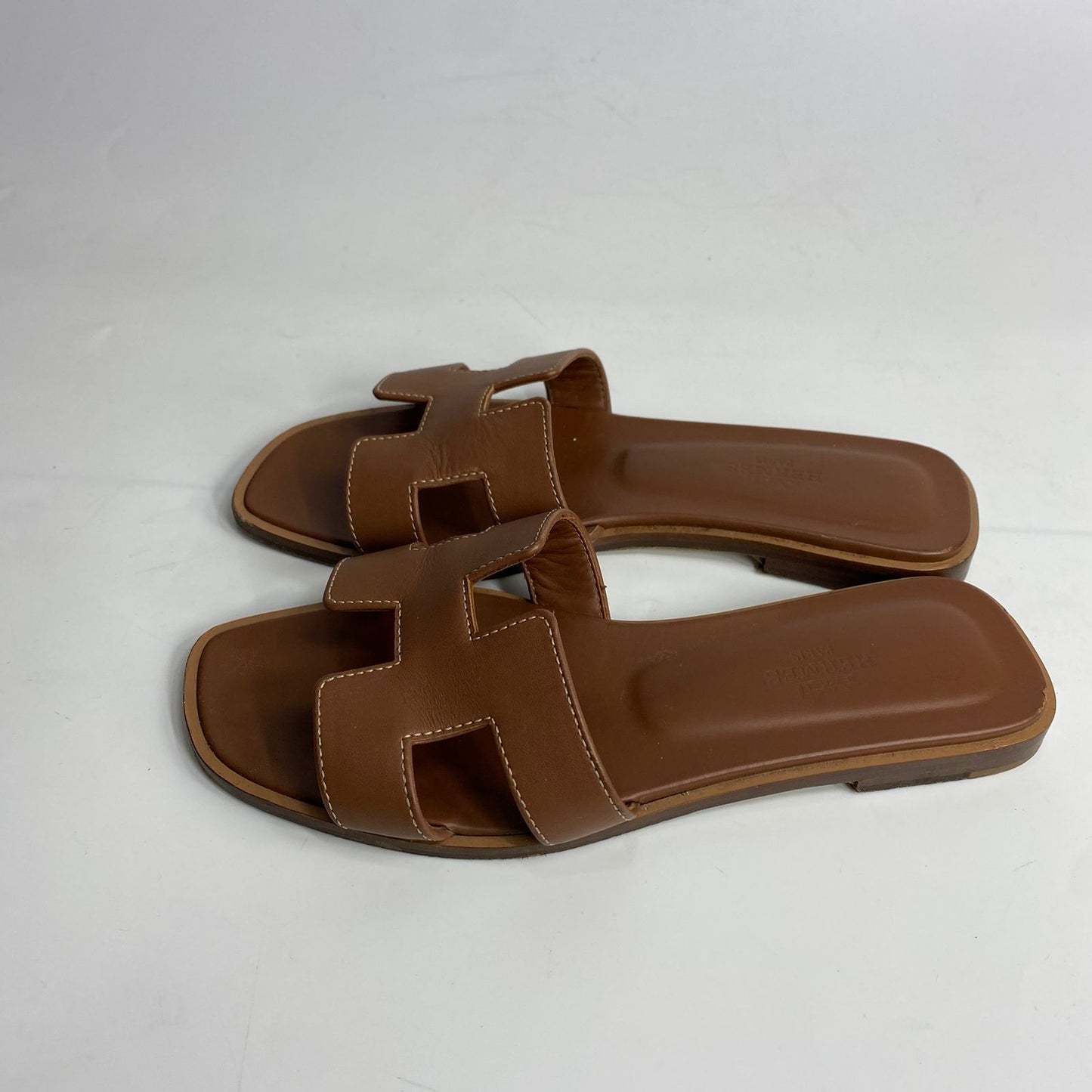 Hermes Oran Brown Size 35
