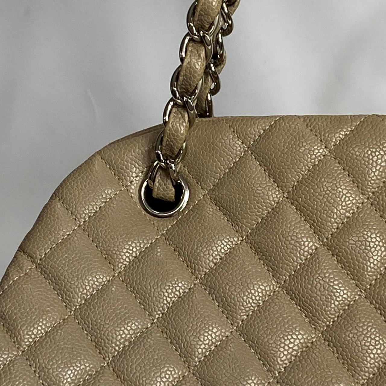 Channel	Mademoiselle Caviar Beige