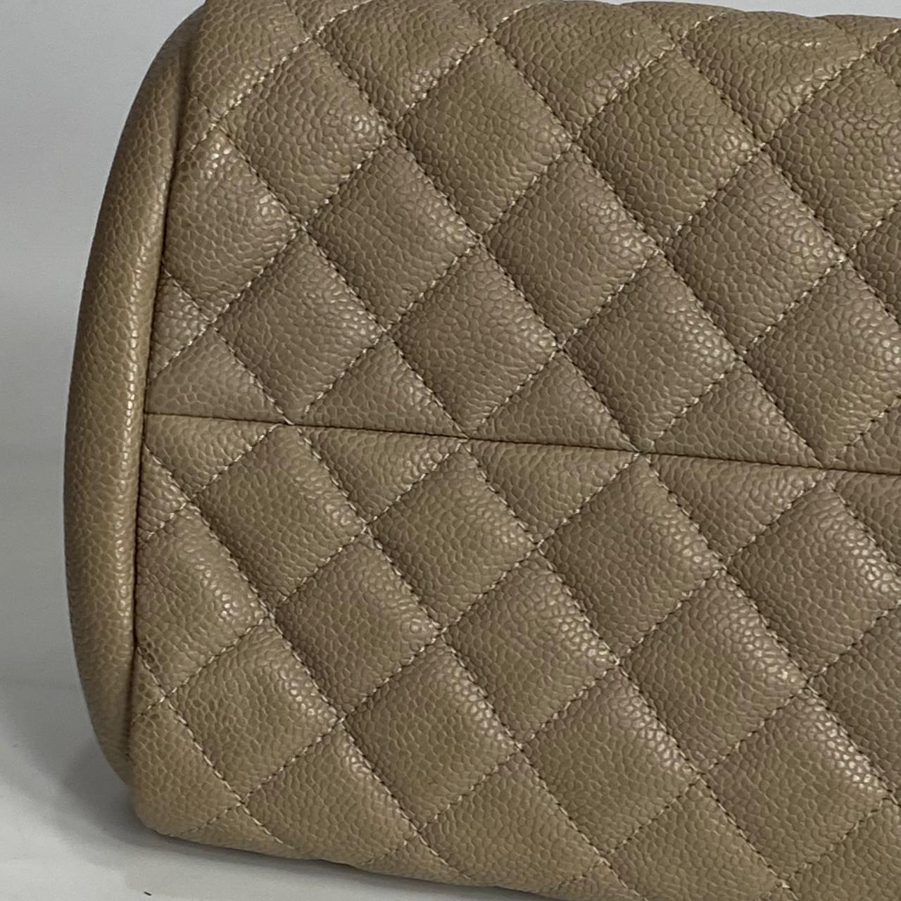 Channel	Mademoiselle Caviar Beige