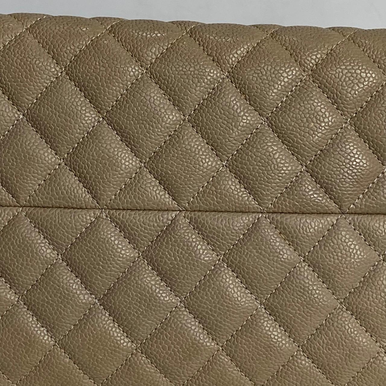 Channel	Mademoiselle Caviar Beige