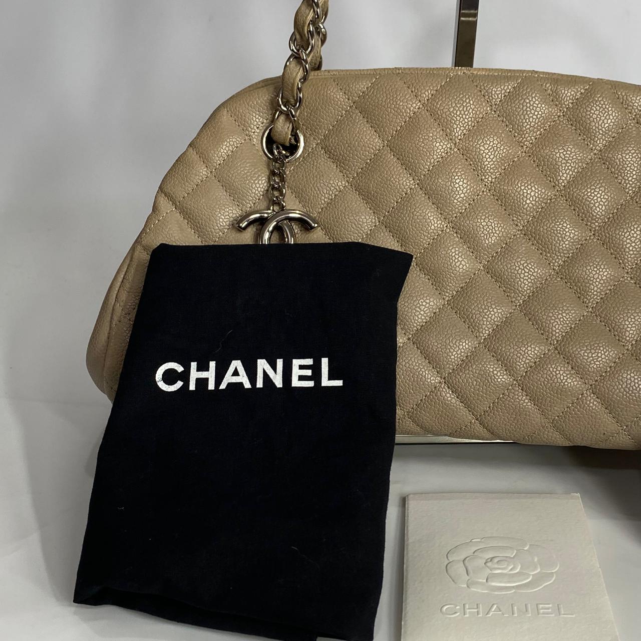 Channel	Mademoiselle Caviar Beige