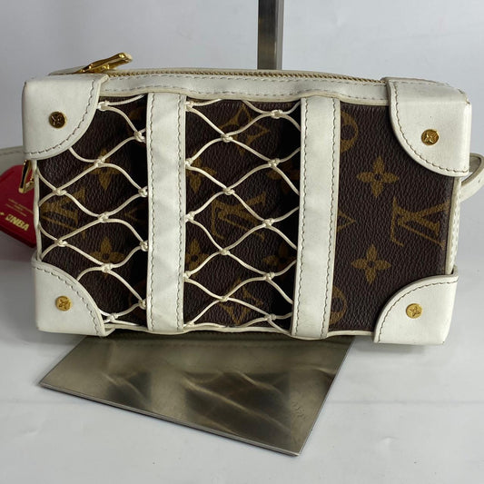 Louis Vuitton	NBA Monogram Soft Trunk Phone Box