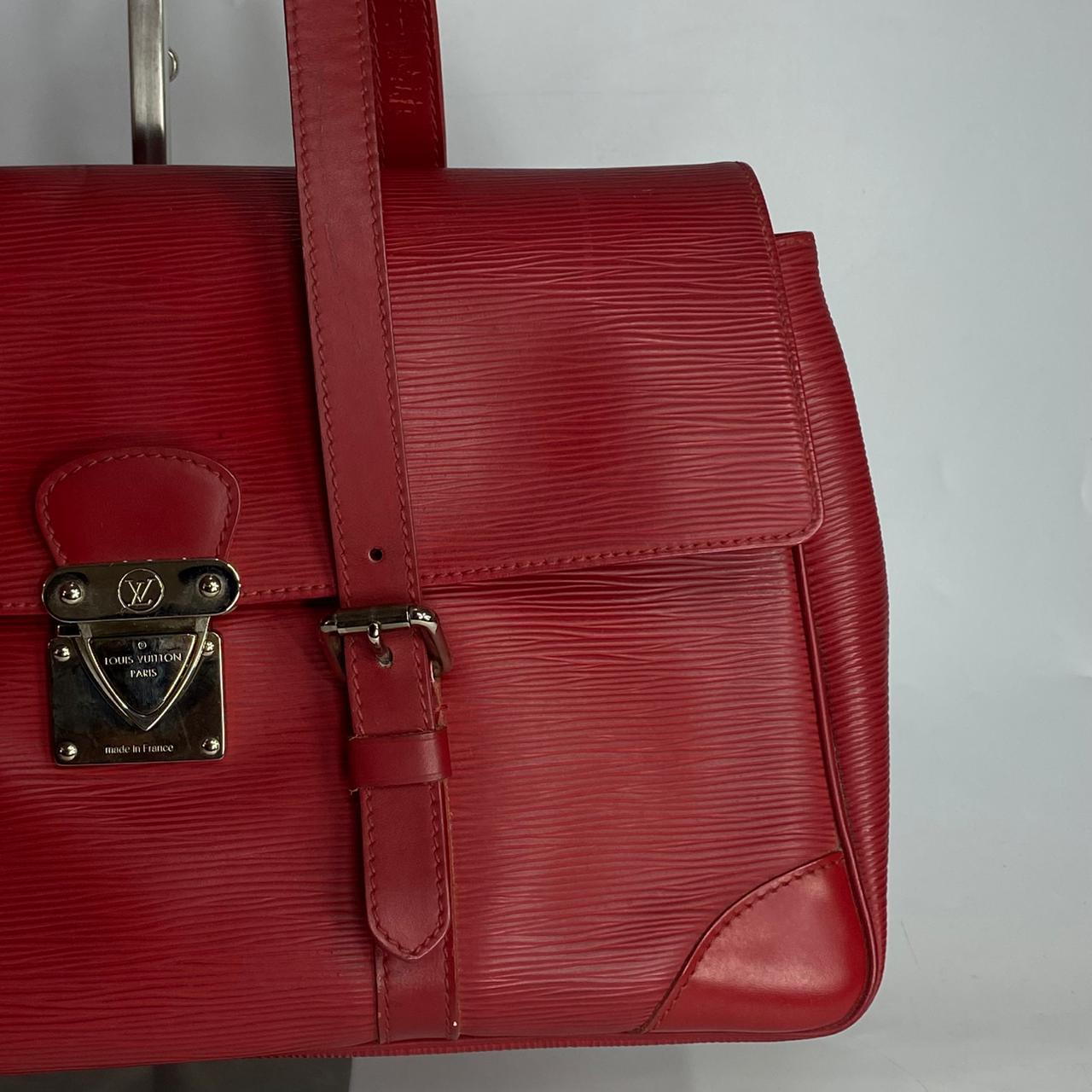 Louis Vuitton	Epi Segur Red