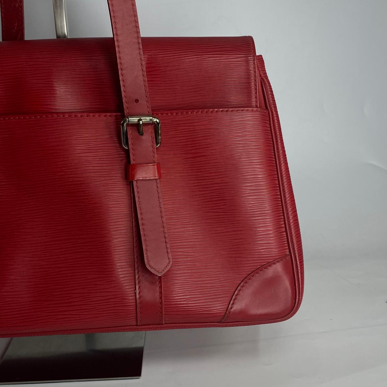 Louis Vuitton	Epi Segur Red