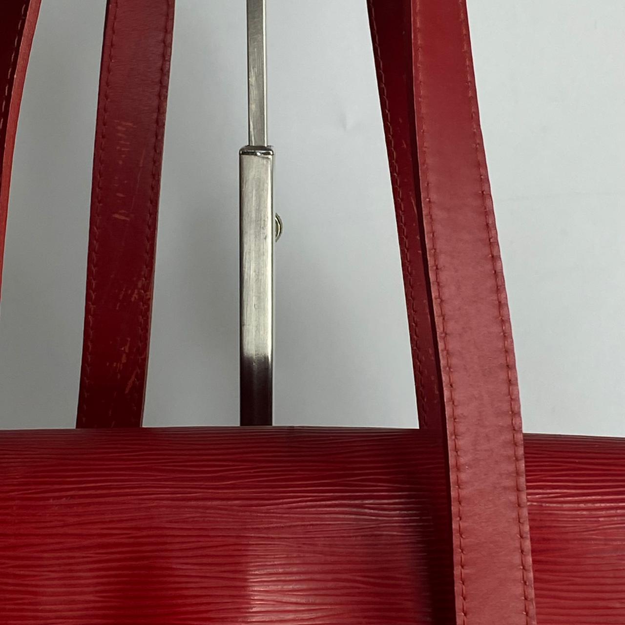 Louis Vuitton	Epi Segur Red