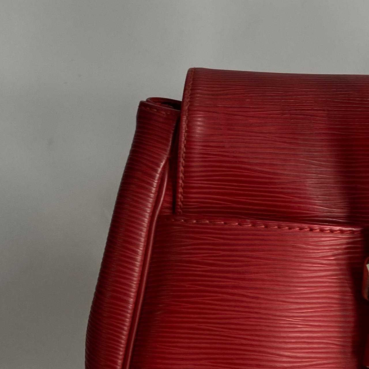 Louis Vuitton	Epi Segur Red