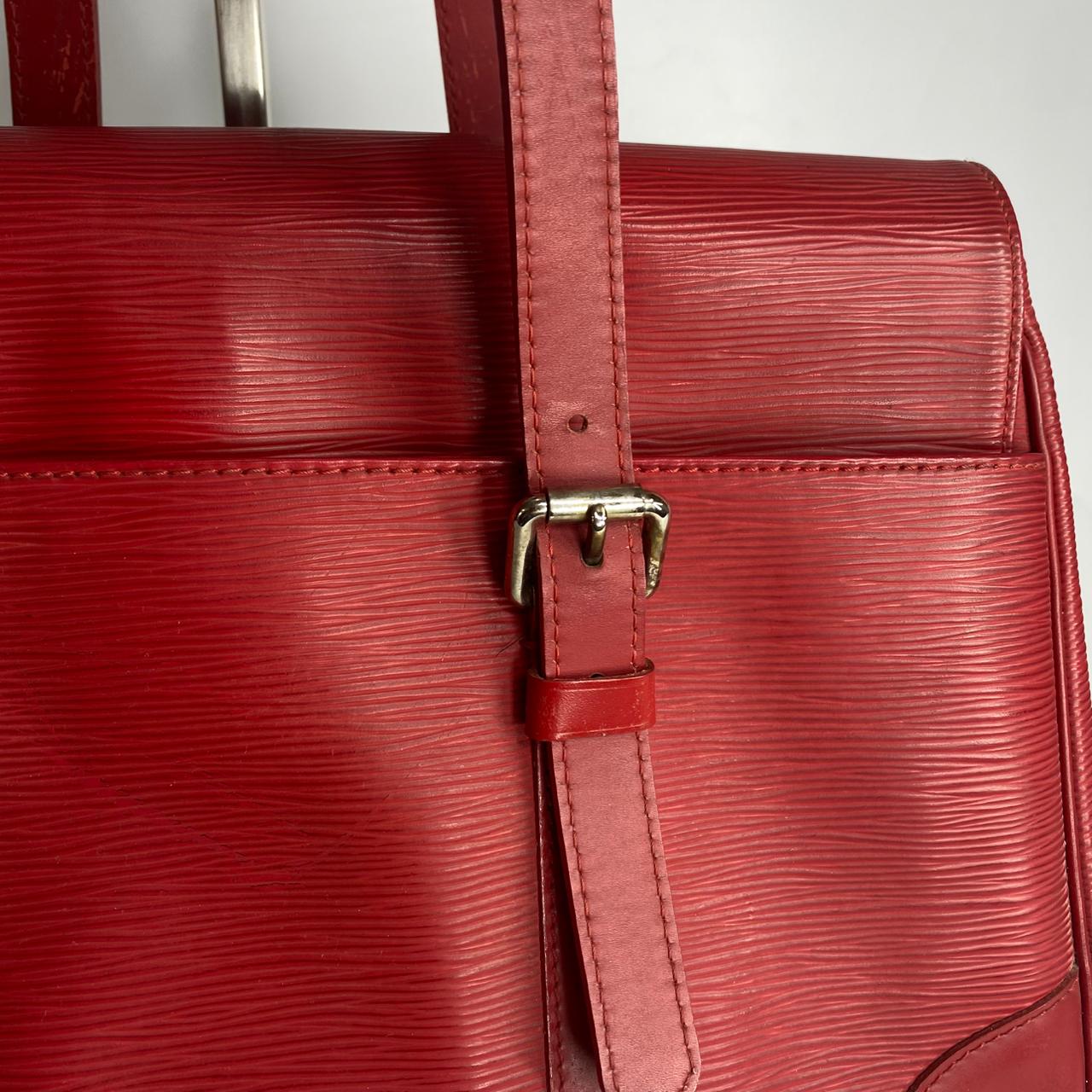 Louis Vuitton	Epi Segur Red