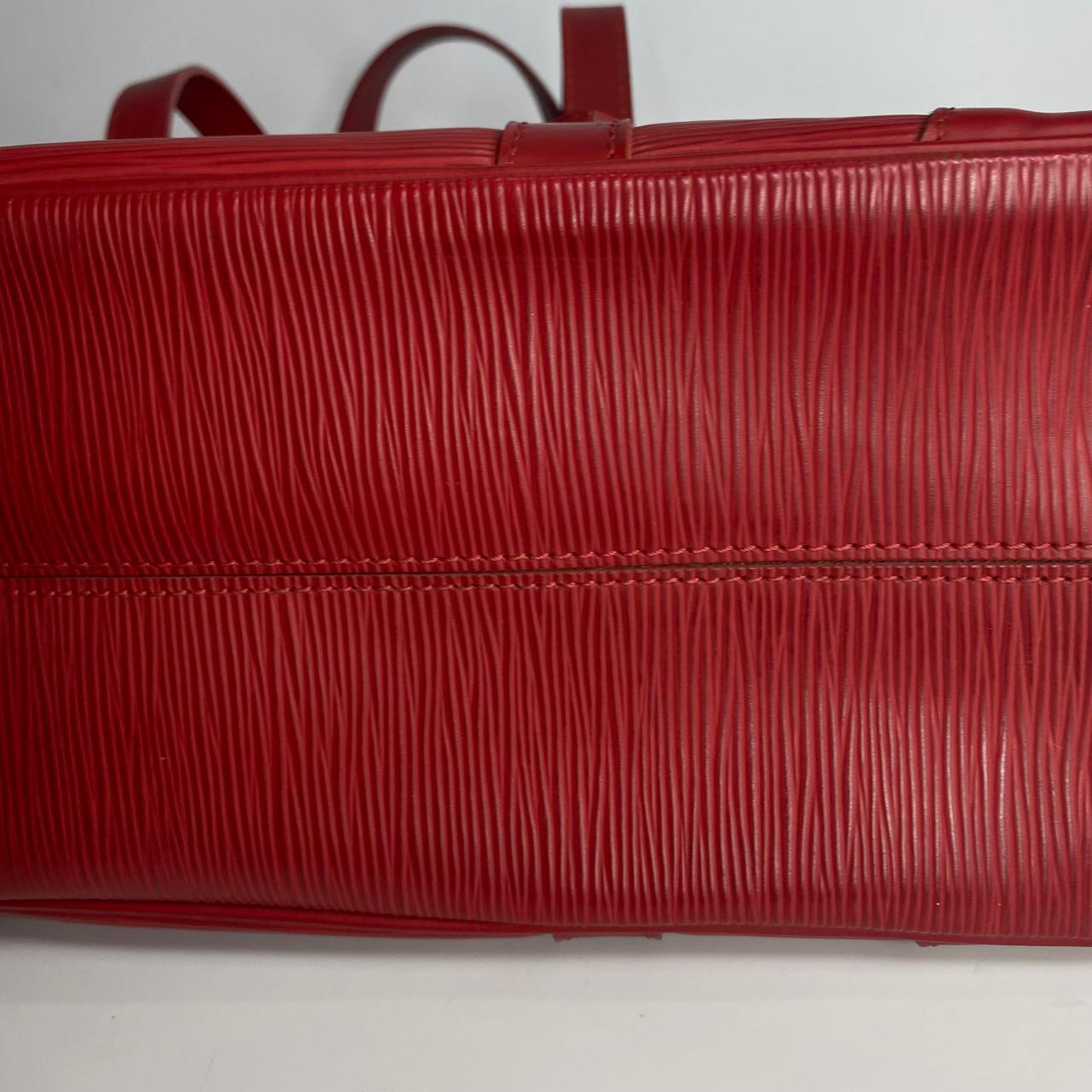 Louis Vuitton	Epi Segur Red
