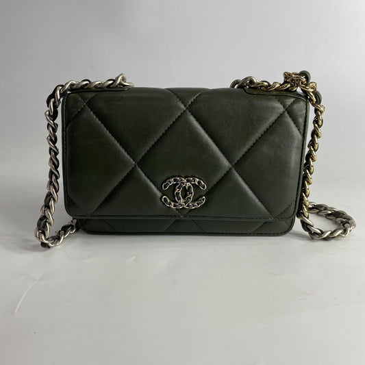 Chanel Chain CC Wallet On Chain Olive Green