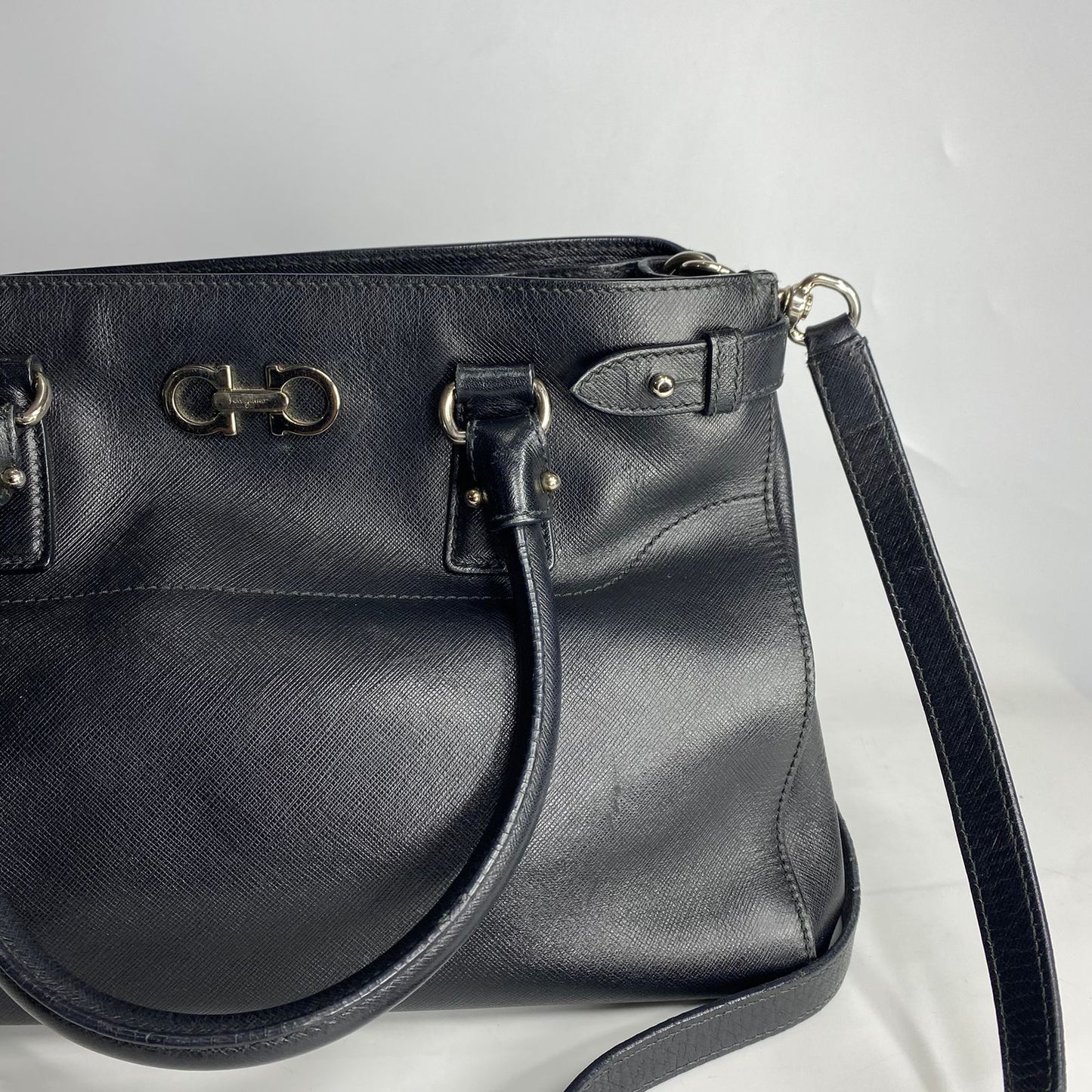 Ferragamo 2-way Bag Buckle Detail Black