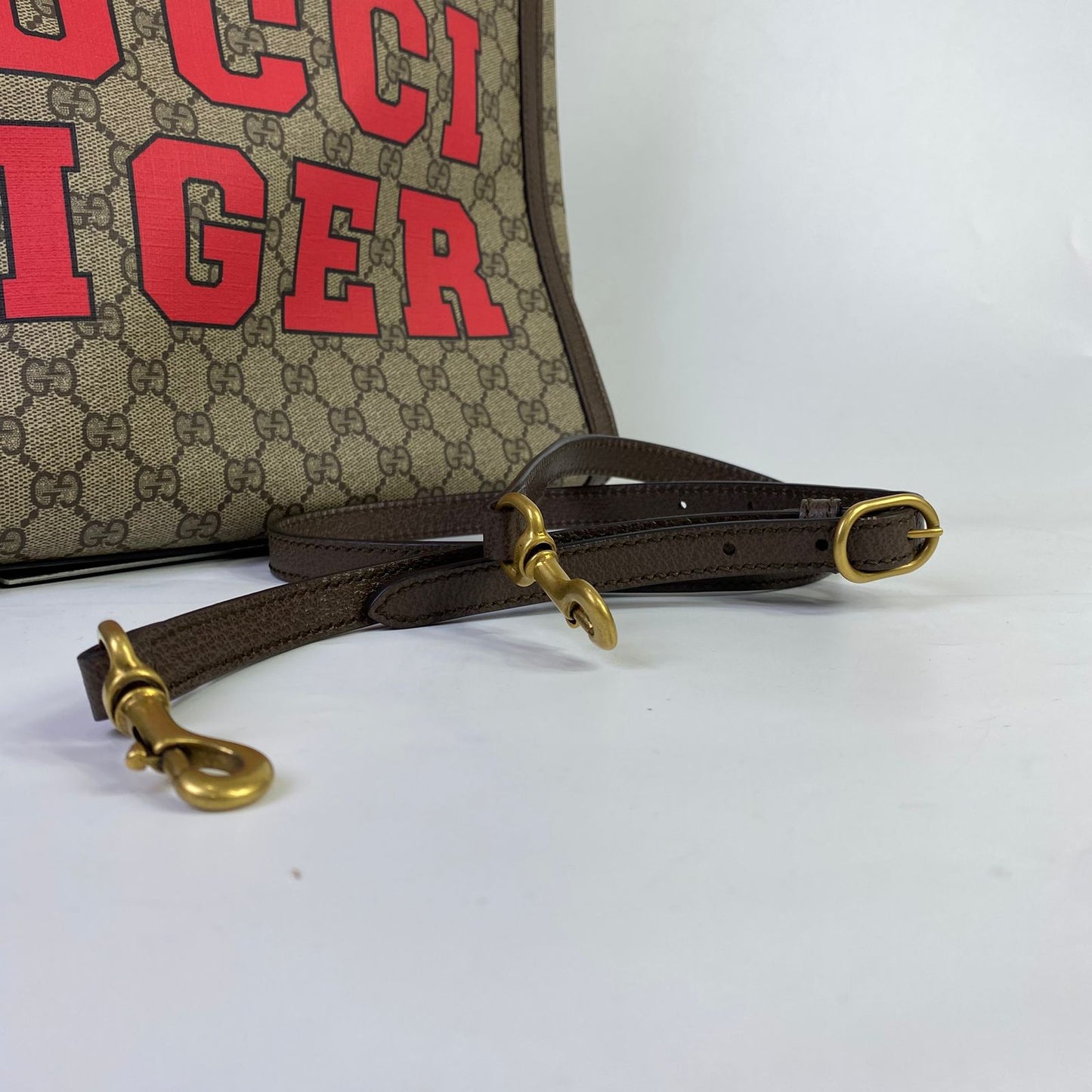 Gucci GG Supreme Tiger Tote
