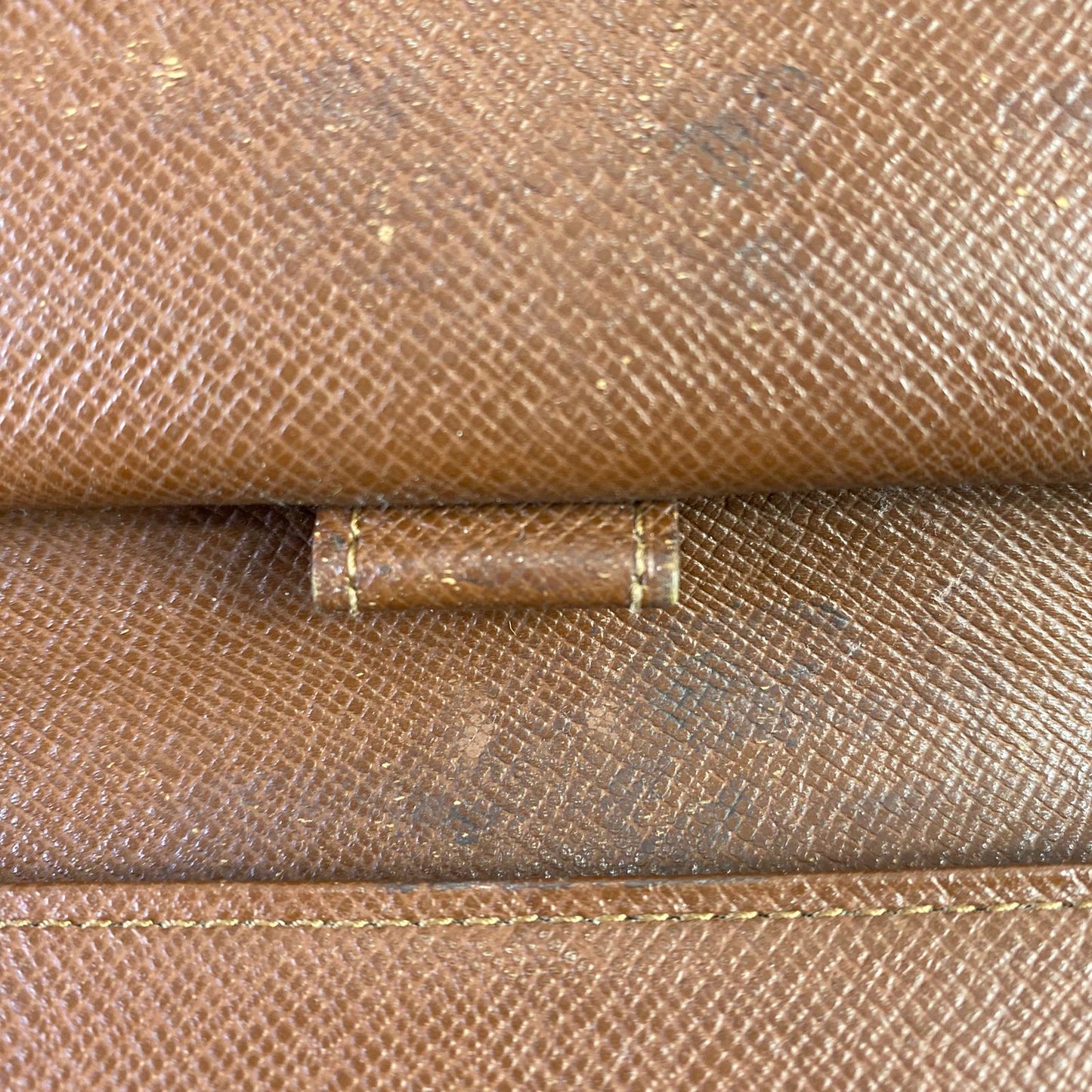 Louis Vuitton	Sarah Wallet Monogram Canvas