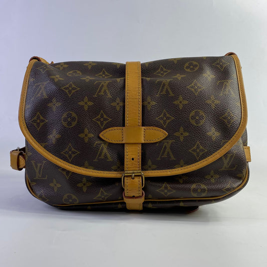 Louis Vuitton	Saumur Monogram Canvas