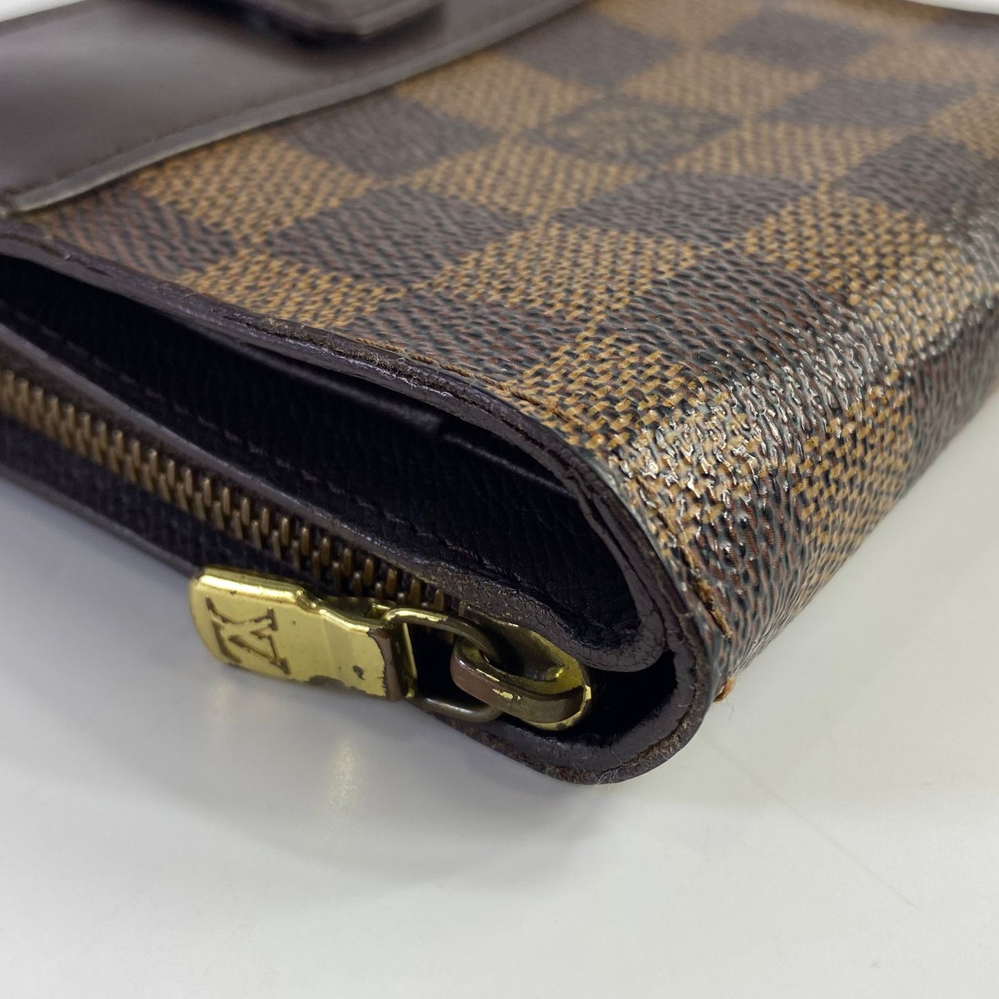 Louis Vuitton	Compact Zip Wallet Damier Ebene
