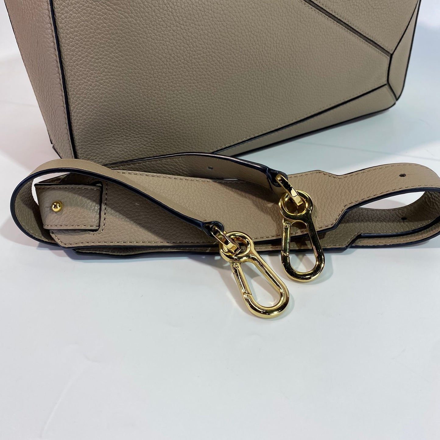 Loewe Puzzle Medium Beige