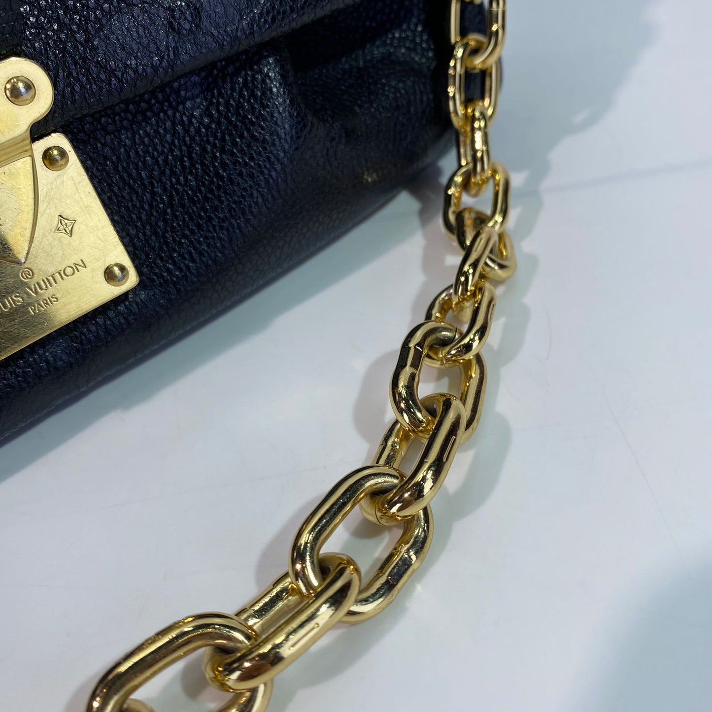 Louis Vuitton	Favorite Black Monogram Empreinte GHW