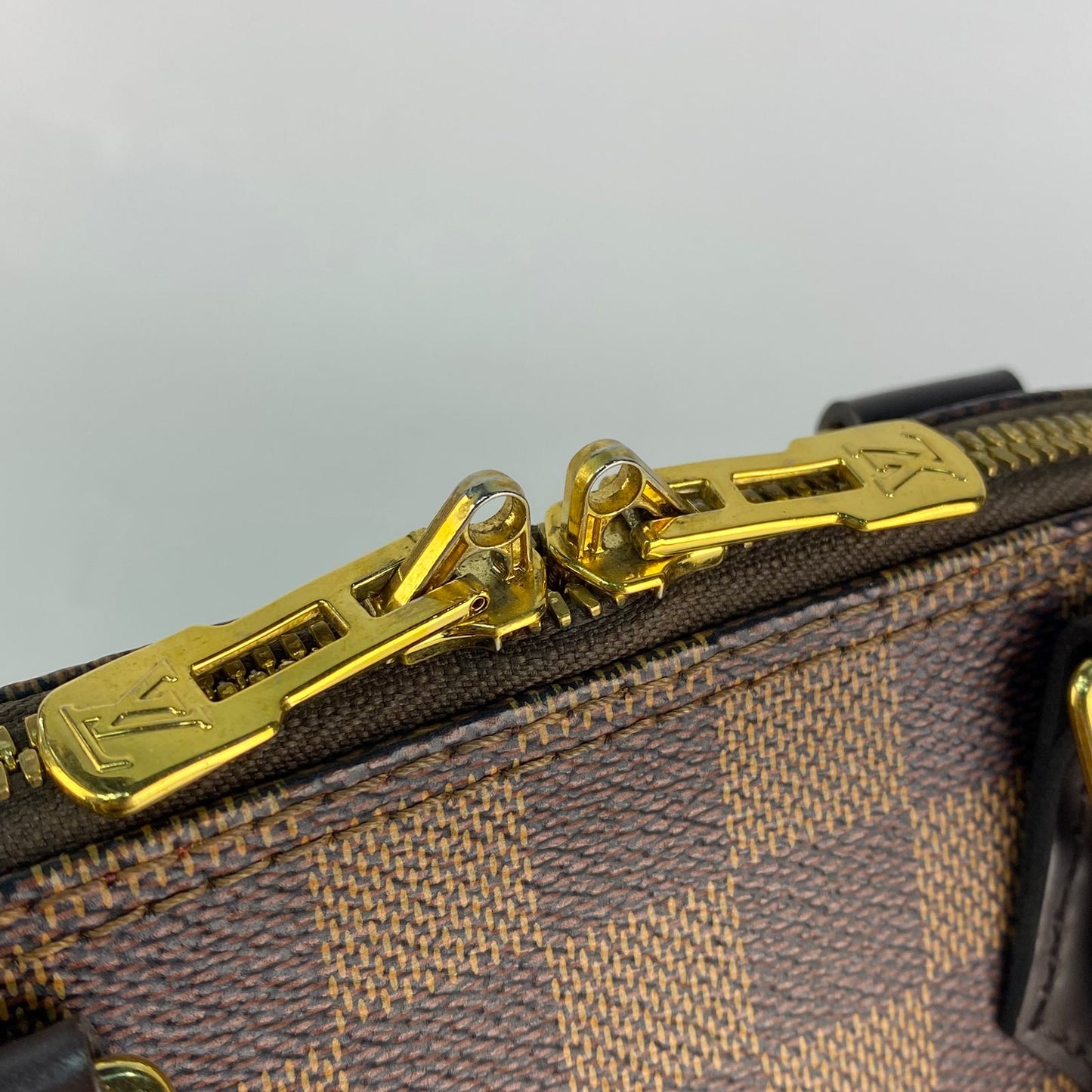 Louis Vuitton	Alma BB Damier Ebene