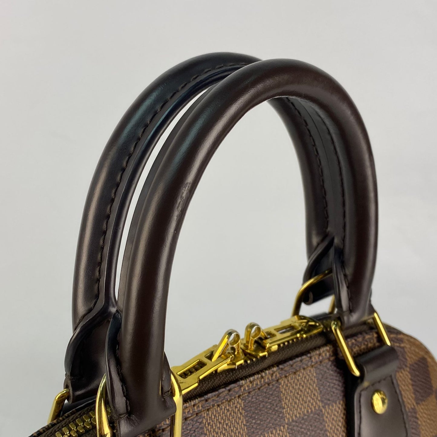 Louis Vuitton	Alma BB Damier Ebene