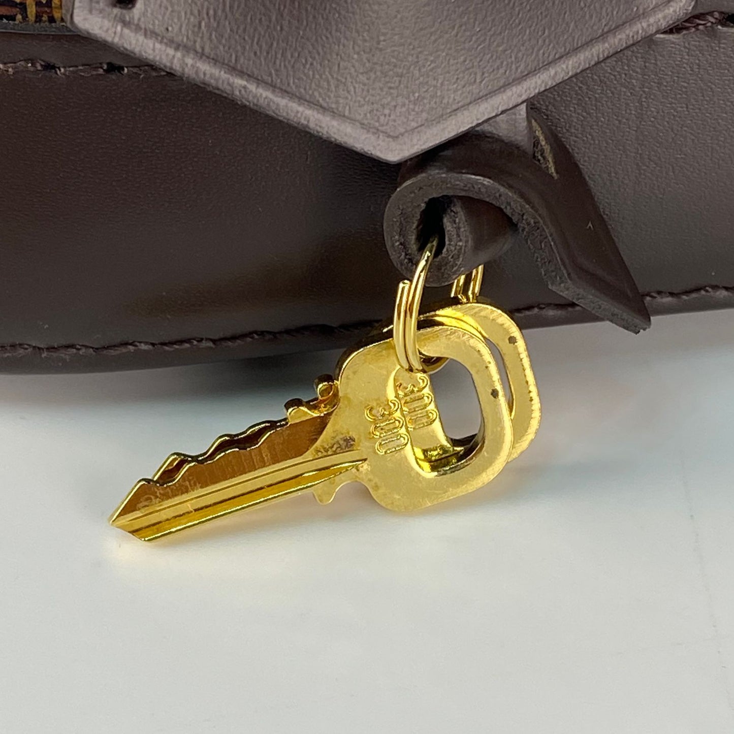 Louis Vuitton	Alma BB Damier Ebene