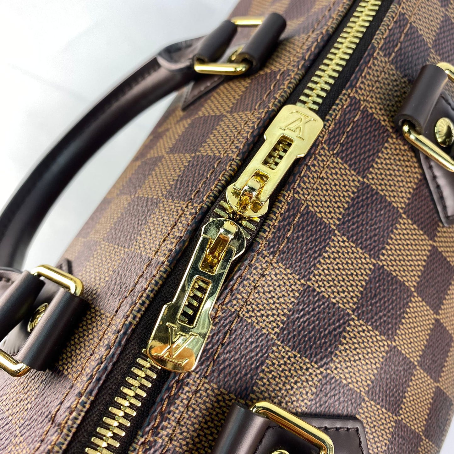 Louis Vuitton	Speedy Bando 25 Damier Ebene