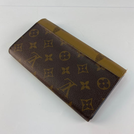 Louis Vuitton	Reverse Monogram Wallet
