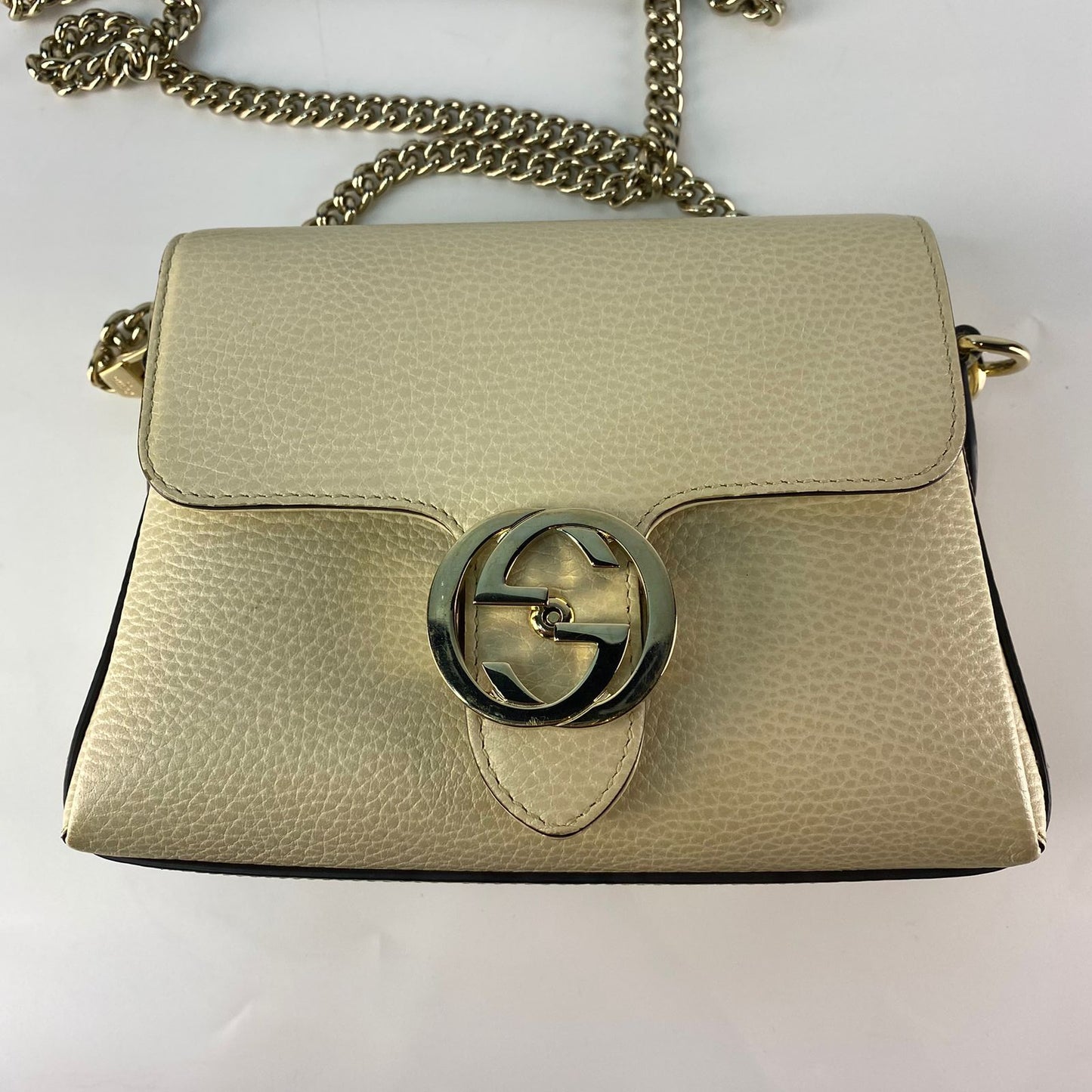 Gucci Interlocking GG Shoulder Bag White