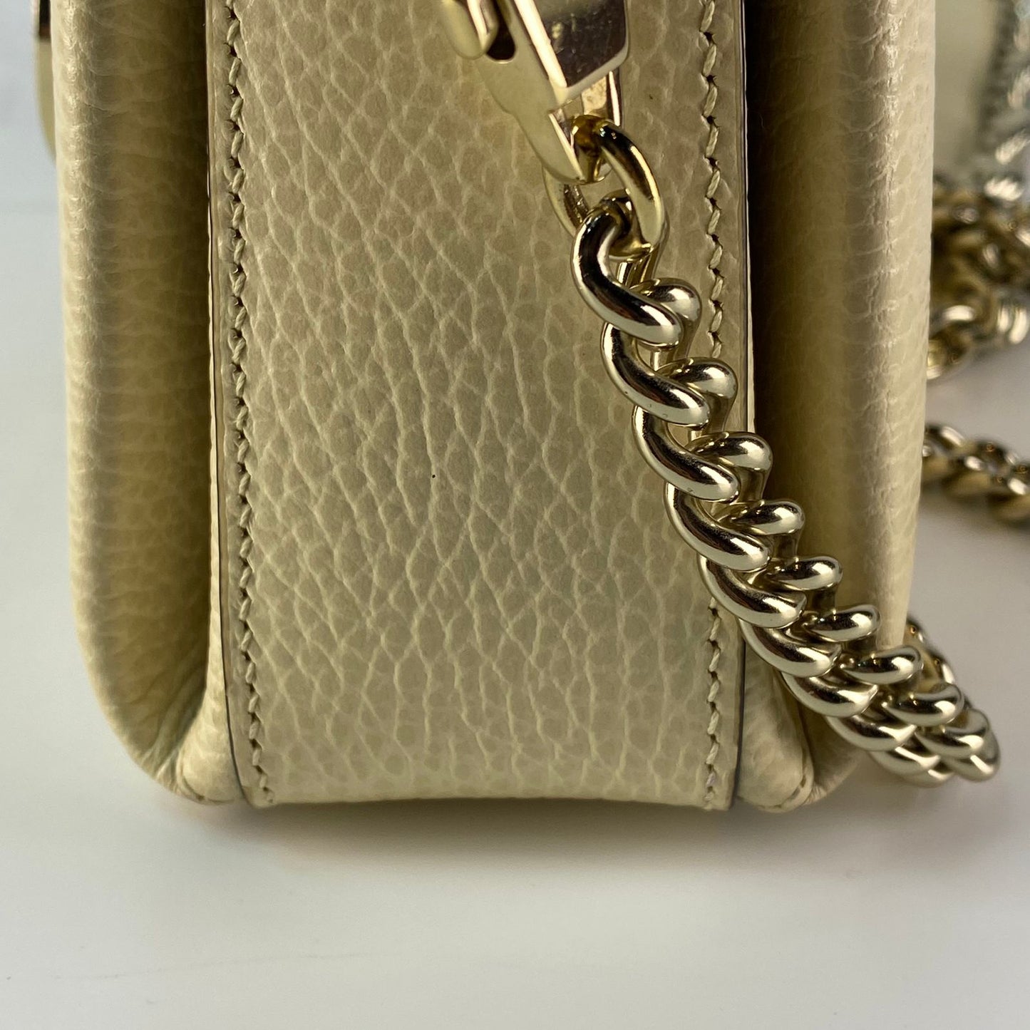 Gucci Interlocking GG Shoulder Bag White