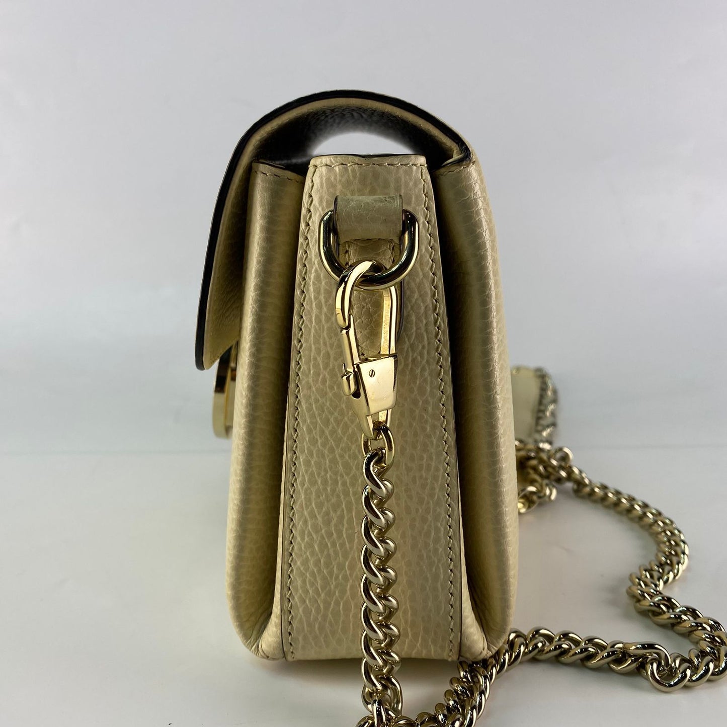 Gucci Interlocking GG Shoulder Bag White
