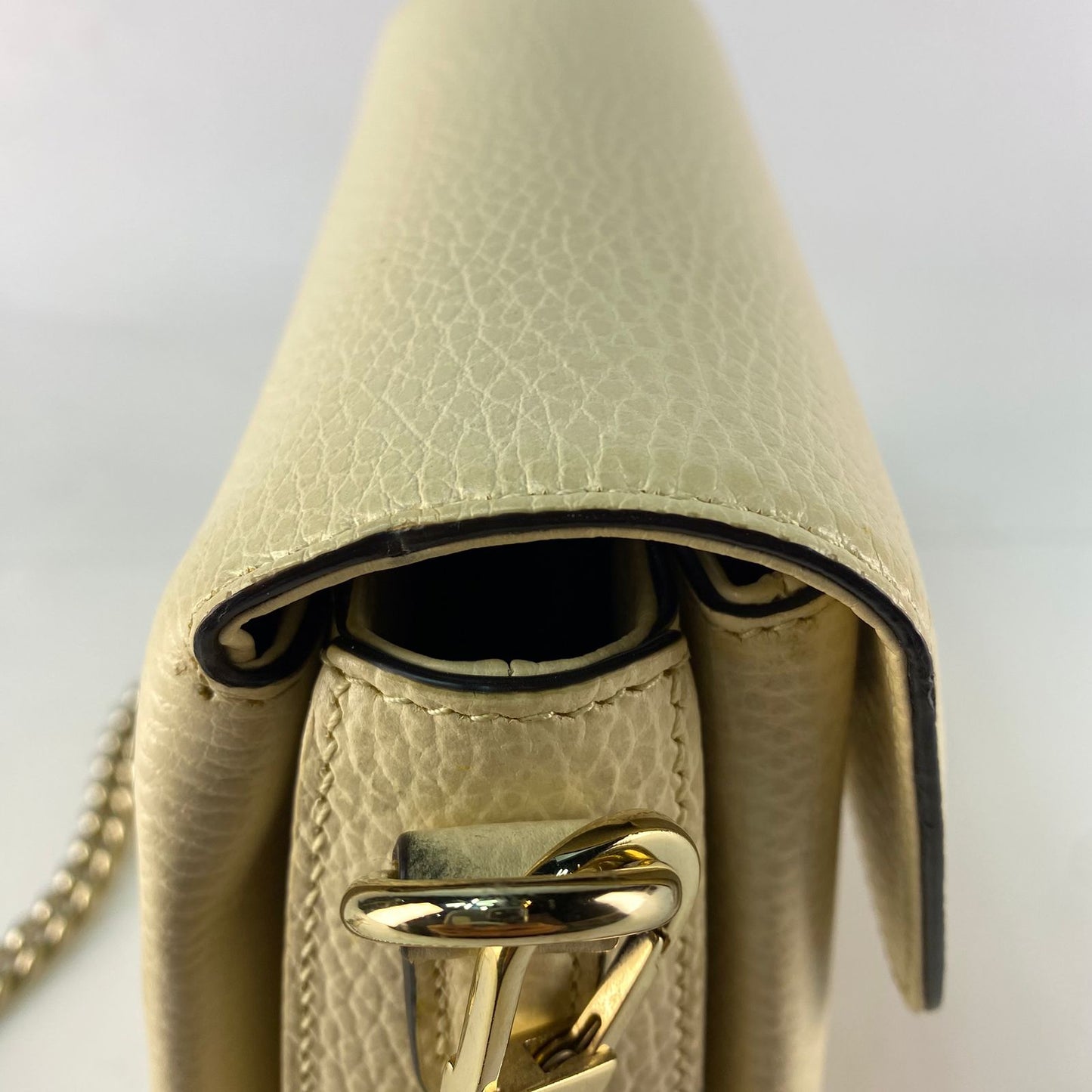 Gucci Interlocking GG Shoulder Bag White