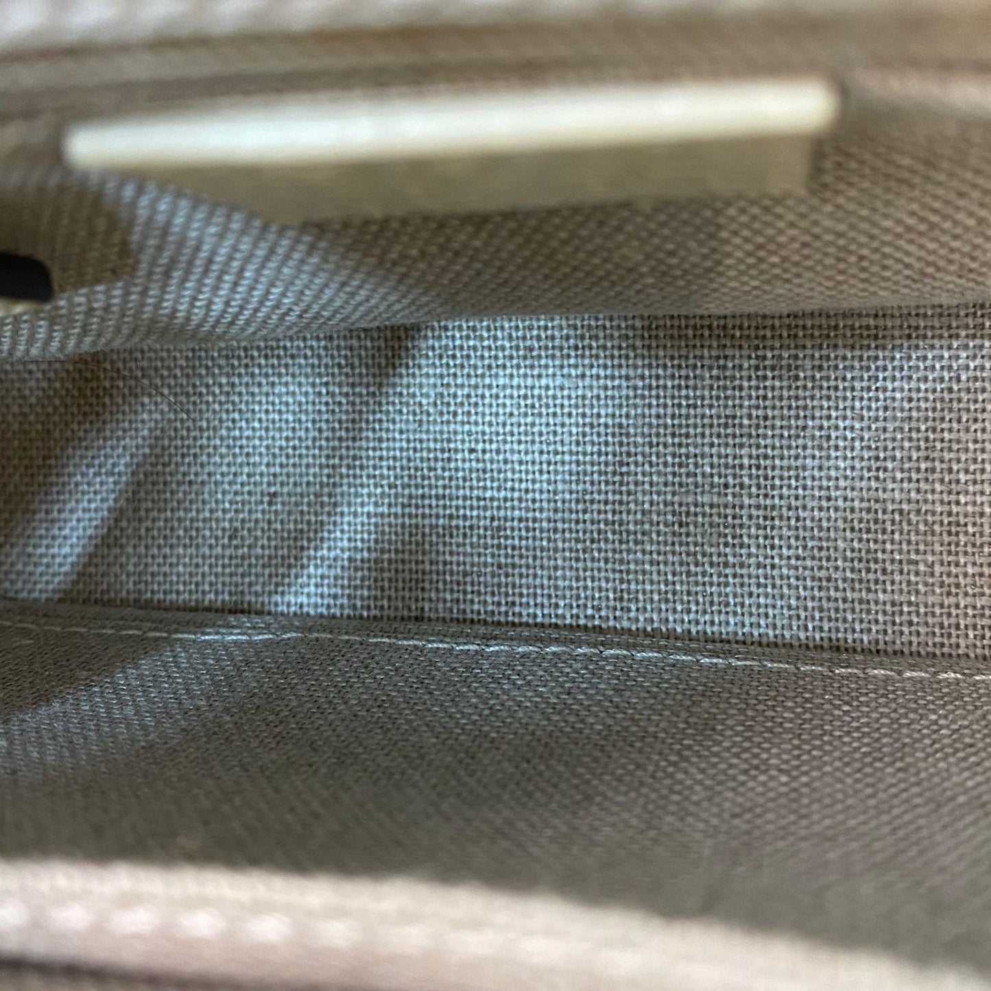 Gucci Interlocking GG Shoulder Bag White
