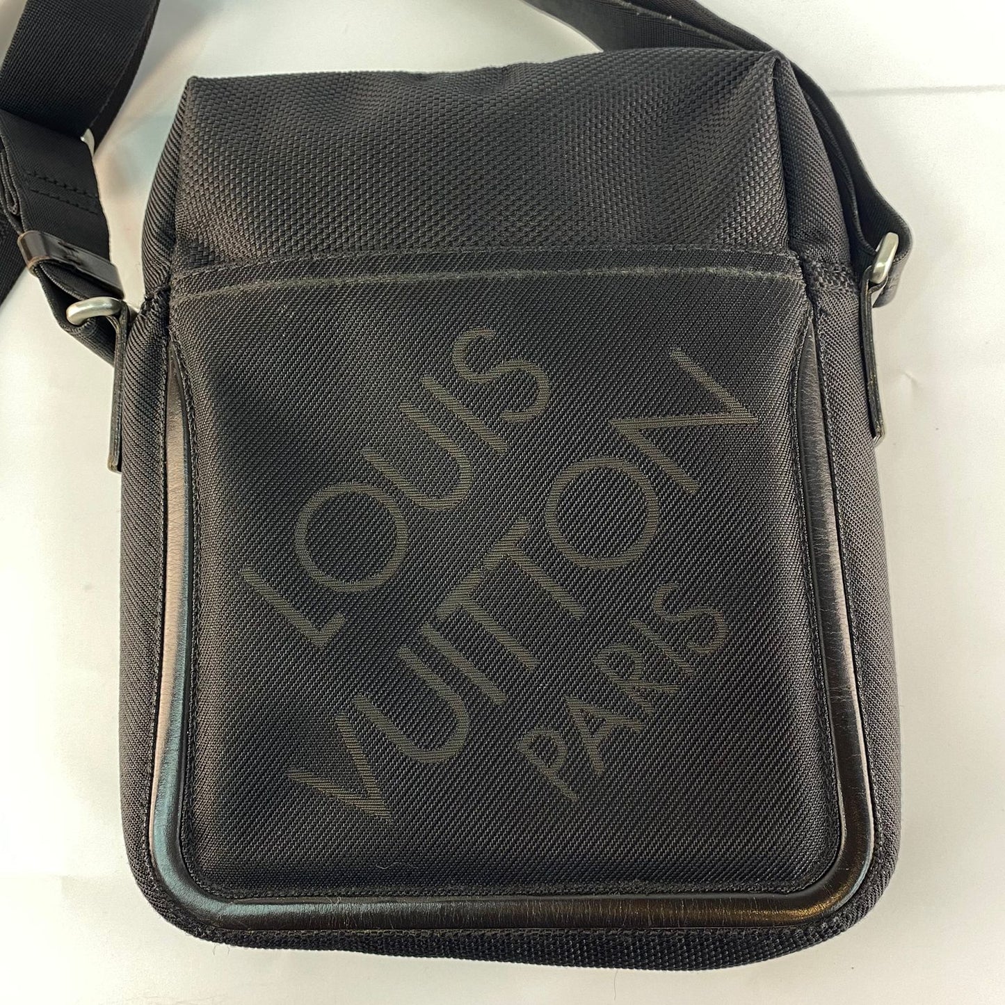 Louis Vuitton Messenger Bag