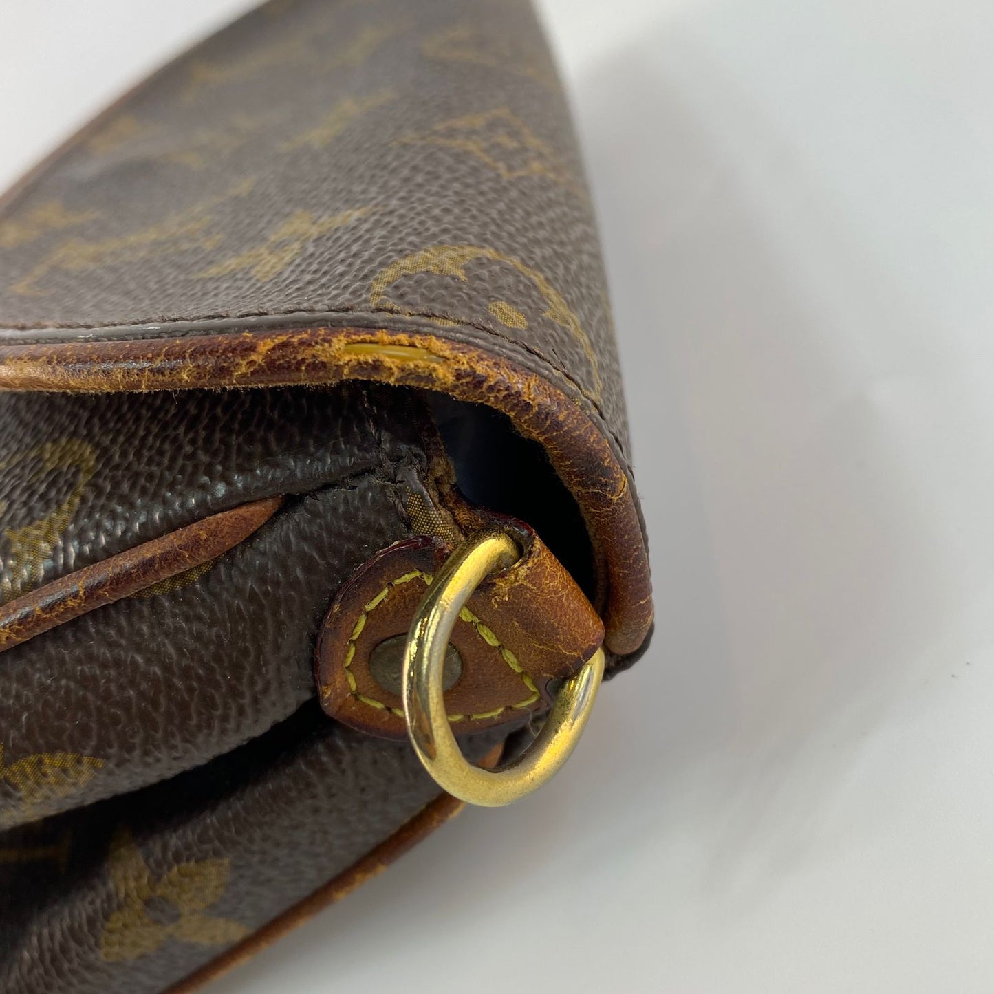 Louis Vuitton	Pochette