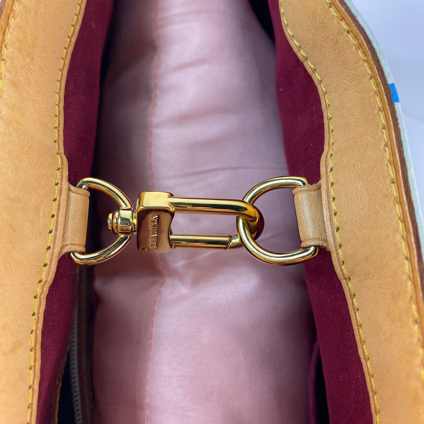 Louis Vuitton	Multicolor Aurelia MM Bag