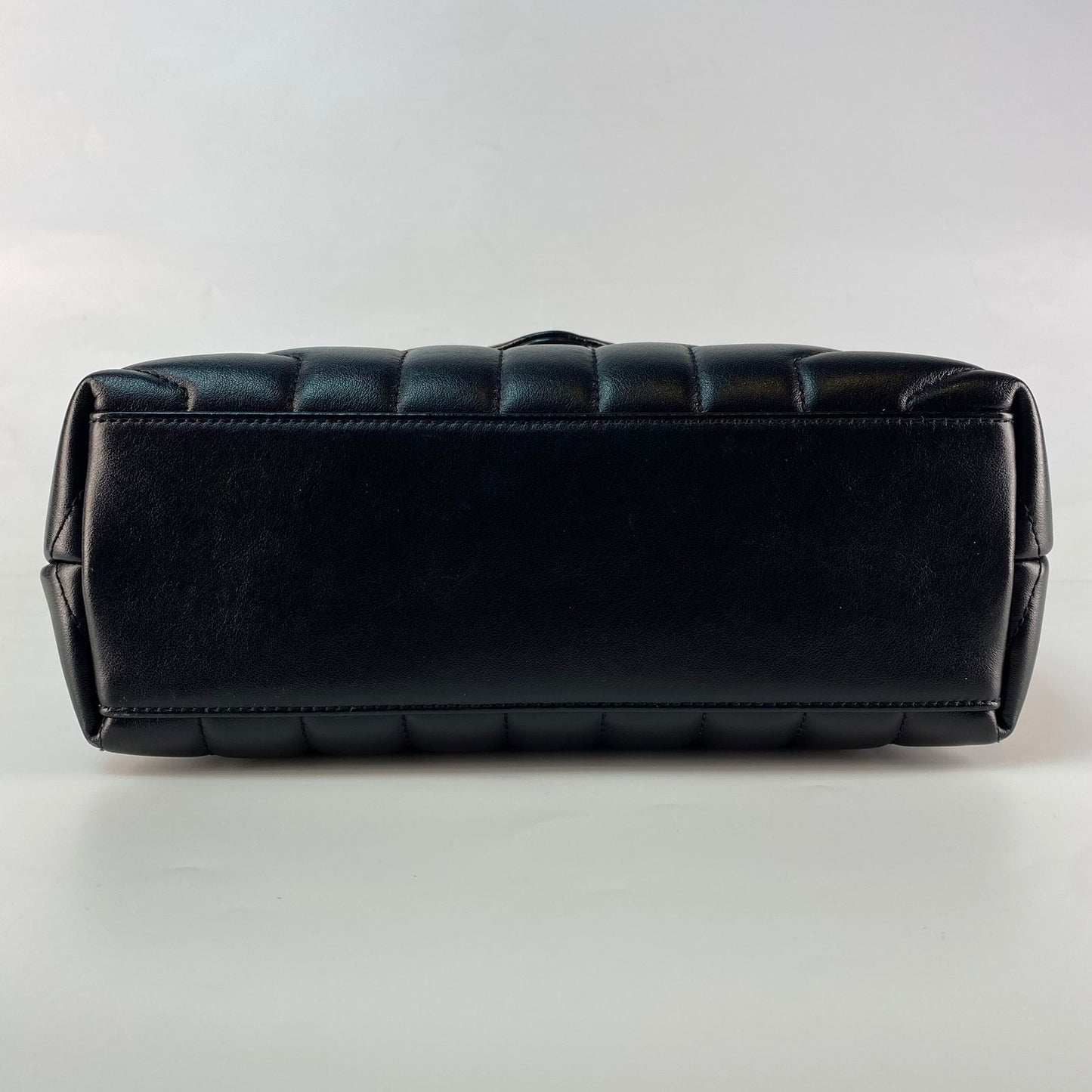 YSL	Loulou Shoulder Bag Black