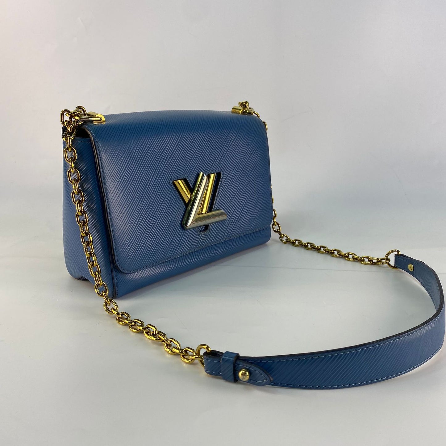 Louis Vuitton	Twist MM Handbag Blue