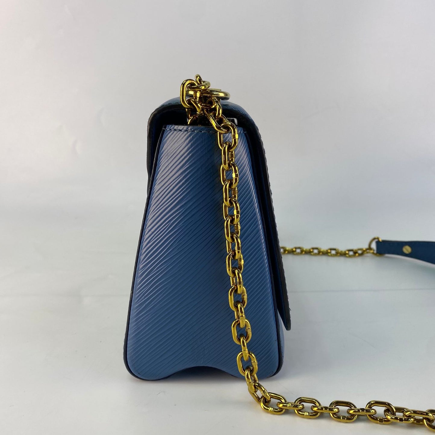Louis Vuitton	Twist MM Handbag Blue