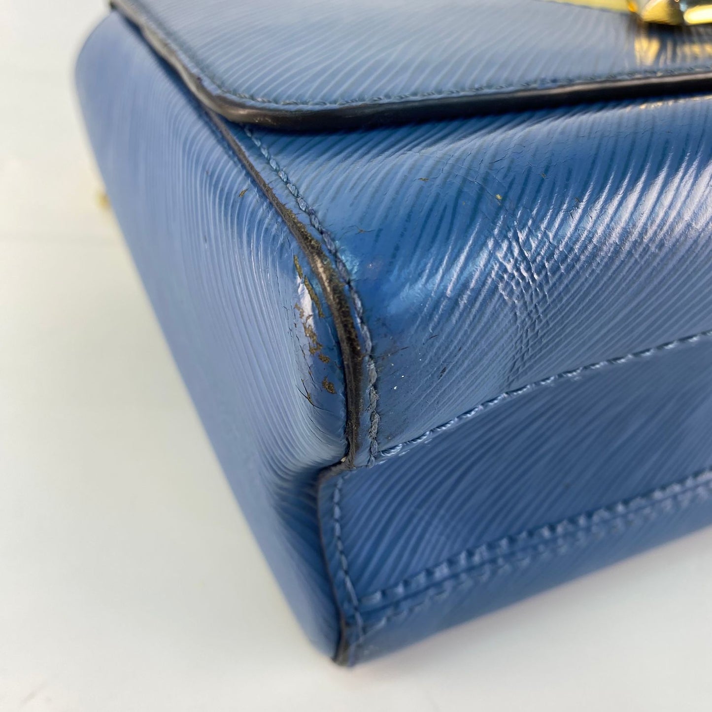 Louis Vuitton	Twist MM Handbag Blue