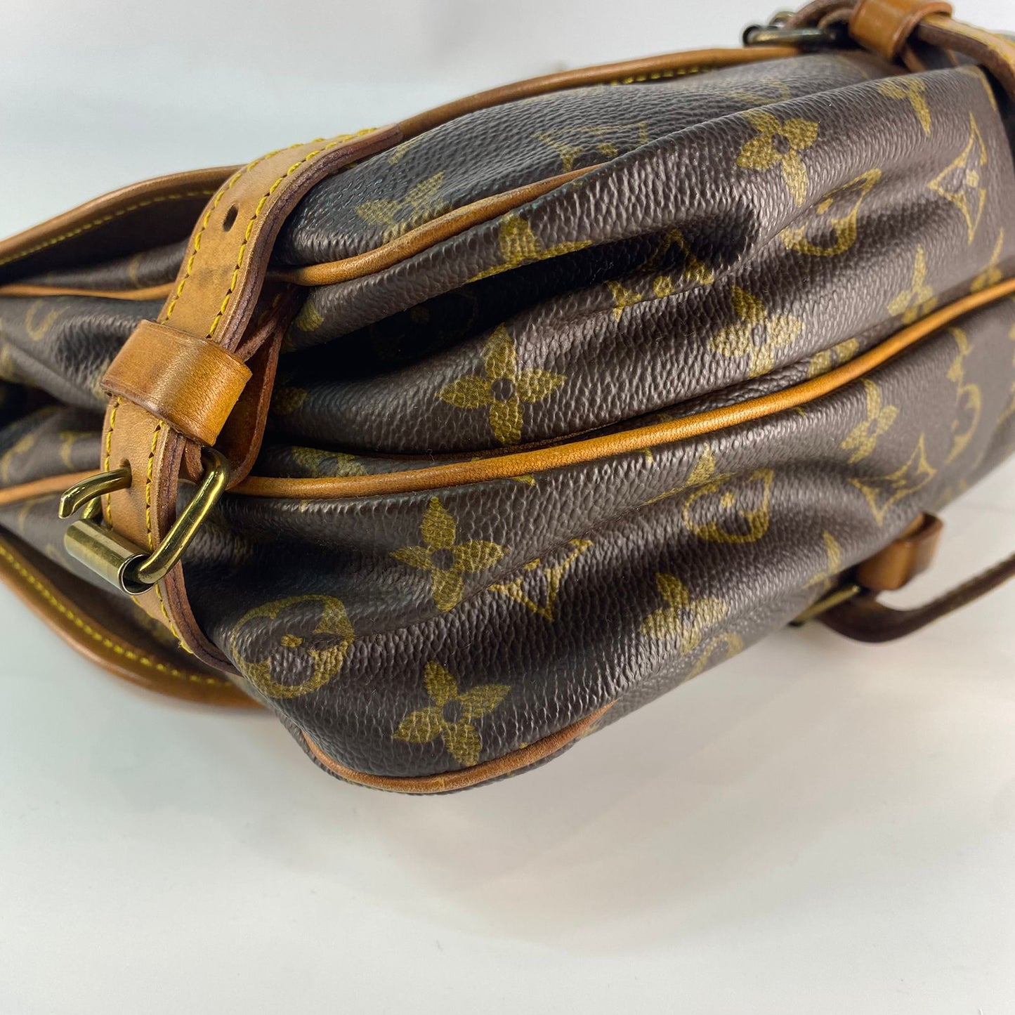Louis Vuitton Saumur Mono