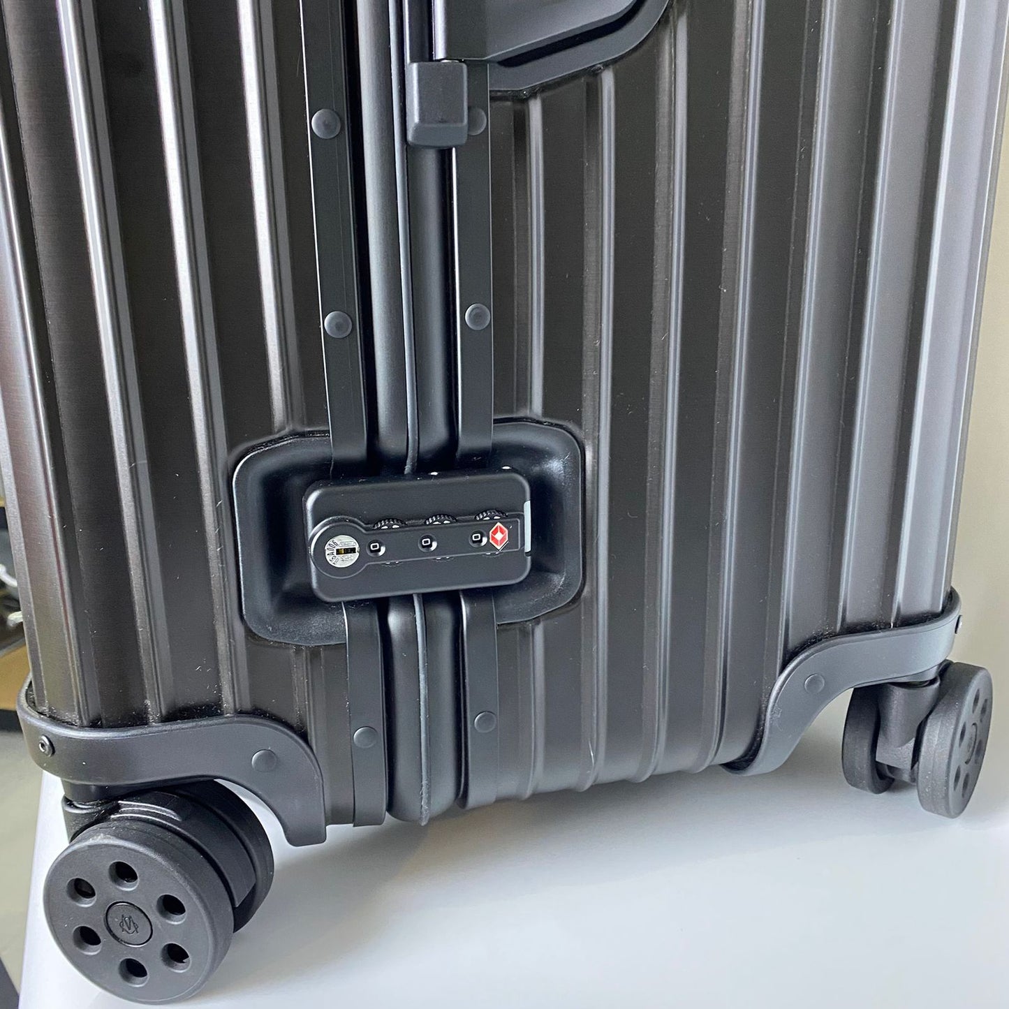 Rimowa Check in Black Original Aluminum