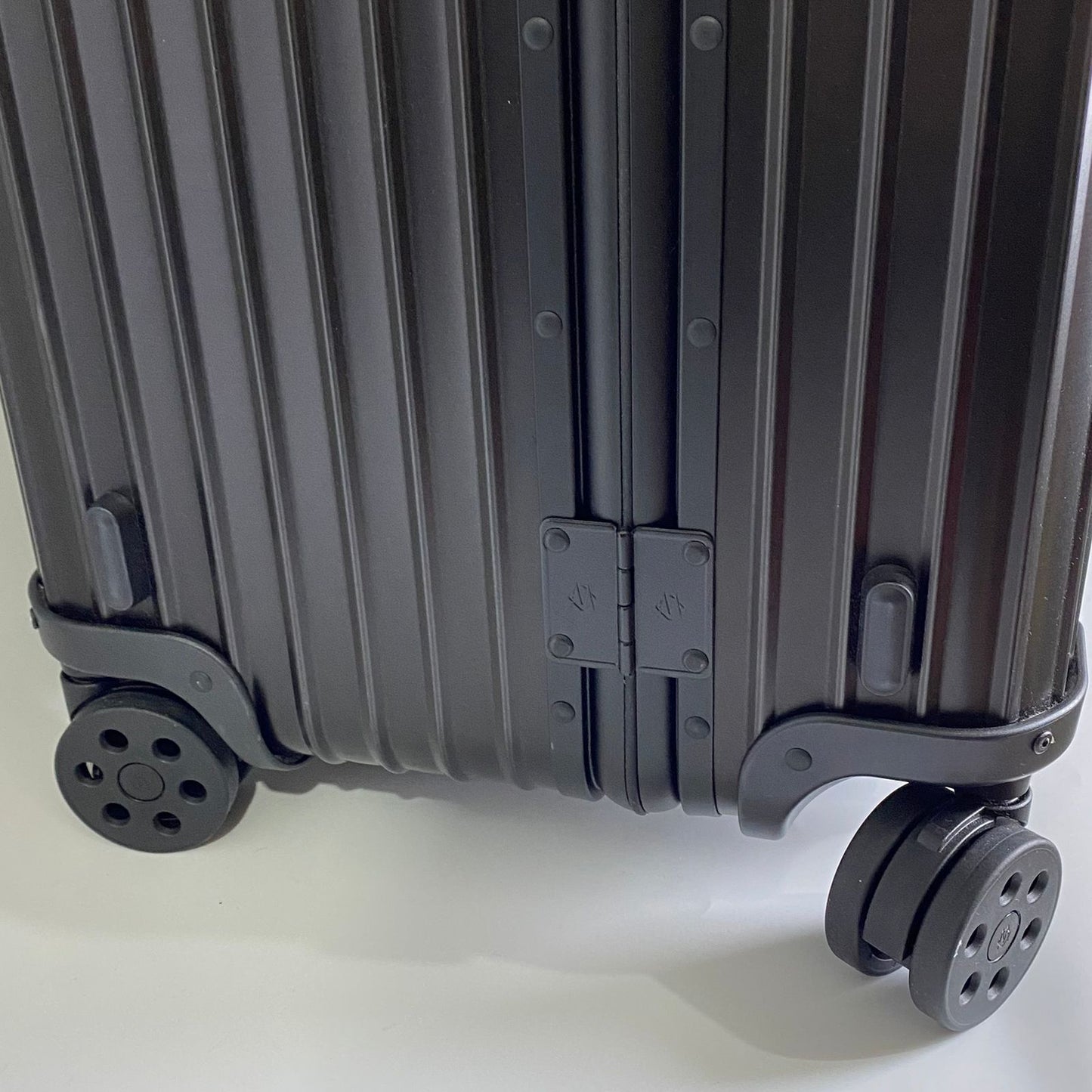 Rimowa Check in Black Original Aluminum