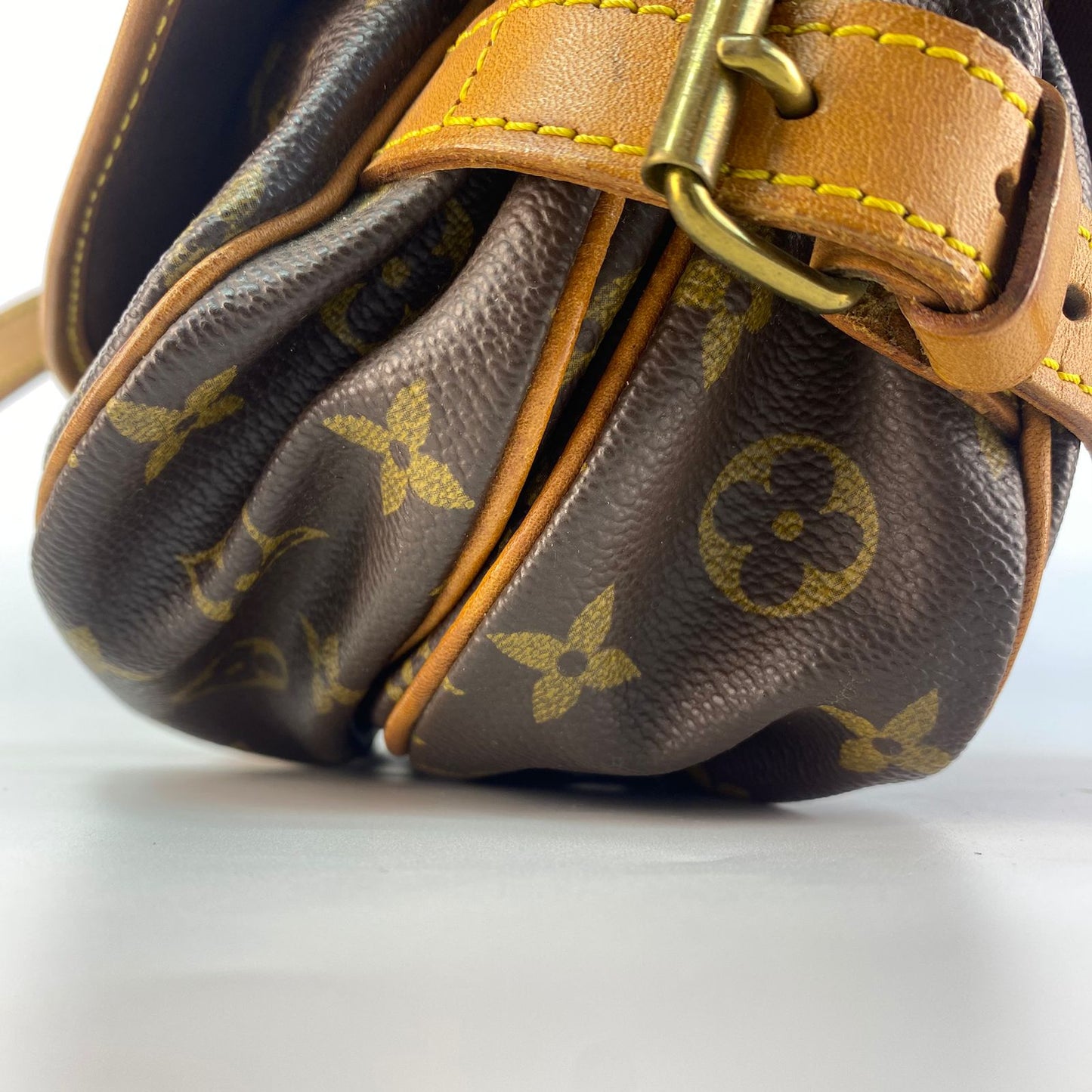 Louis Vuitton Saumur Mono