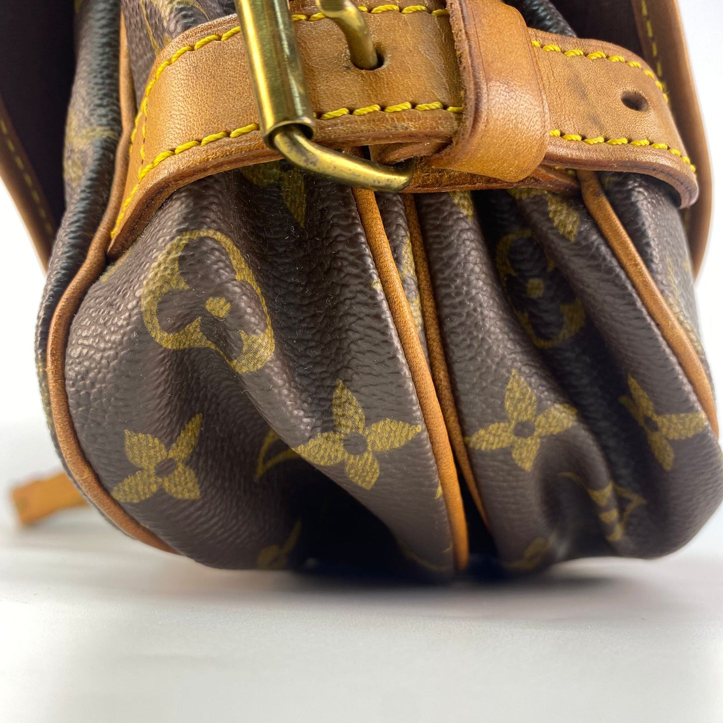 Louis Vuitton Saumur Mono