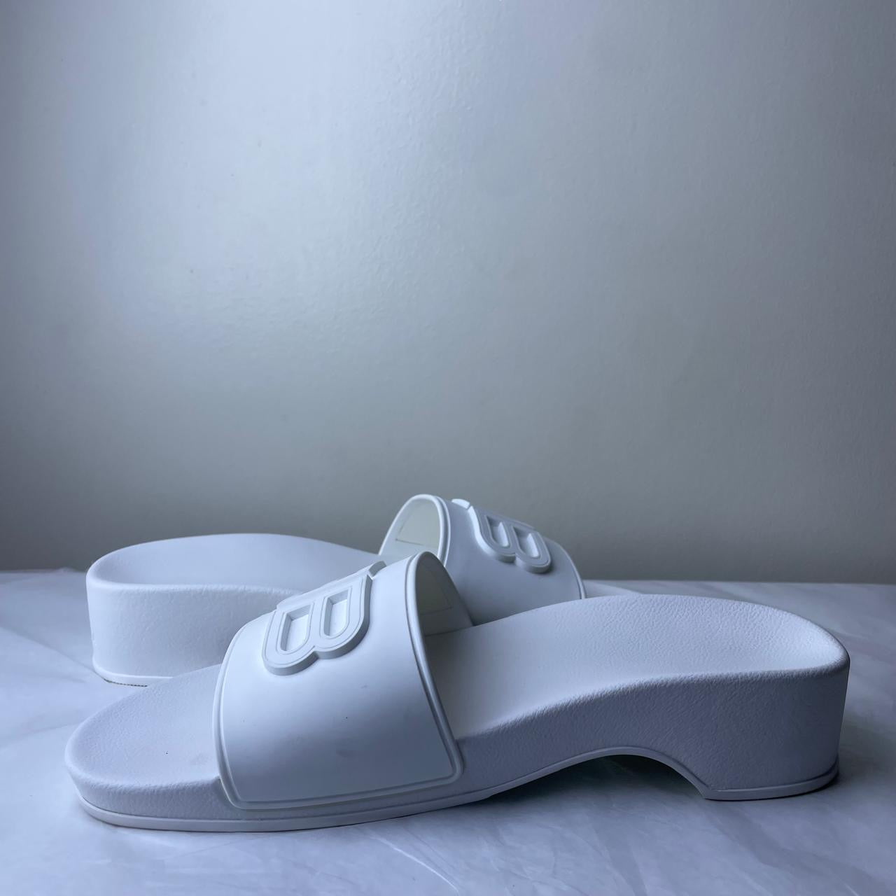 Balenciaga White Pool Sandals Size 38